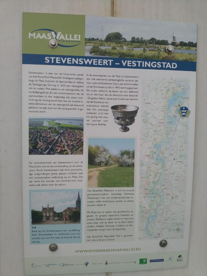 Het Gildehuis Met Sauna En Jacuzzi Stevensweert Dış mekan fotoğraf
