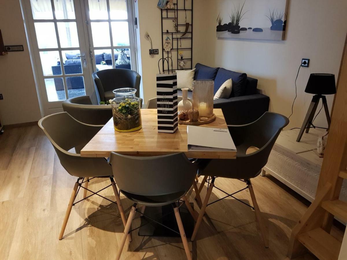 Het Gildehuis Met Sauna En Jacuzzi Stevensweert Dış mekan fotoğraf